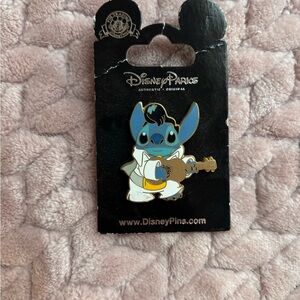 Disney Parks Stitch dressed as Elvis pin.